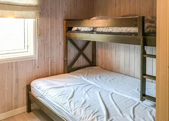 Vakantiehuis Lovely In *